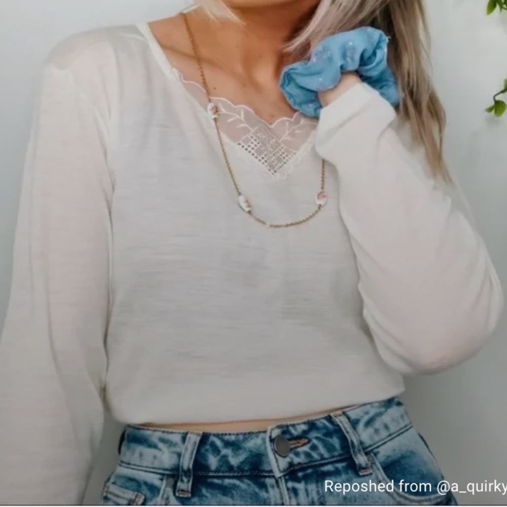 VINTAGE | Lace V-Neck Long Sleeve Knit Sweater Top